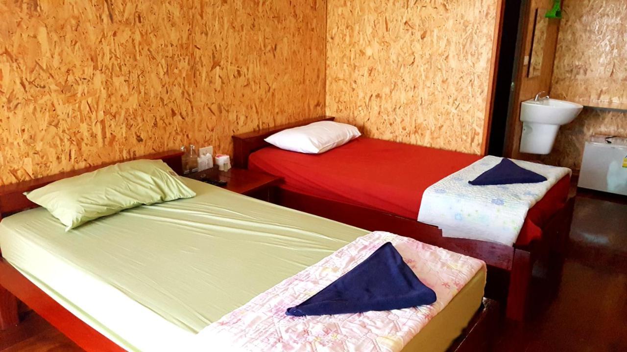 Tamarind Guesthouse Kanchanaburi City Exterior photo
