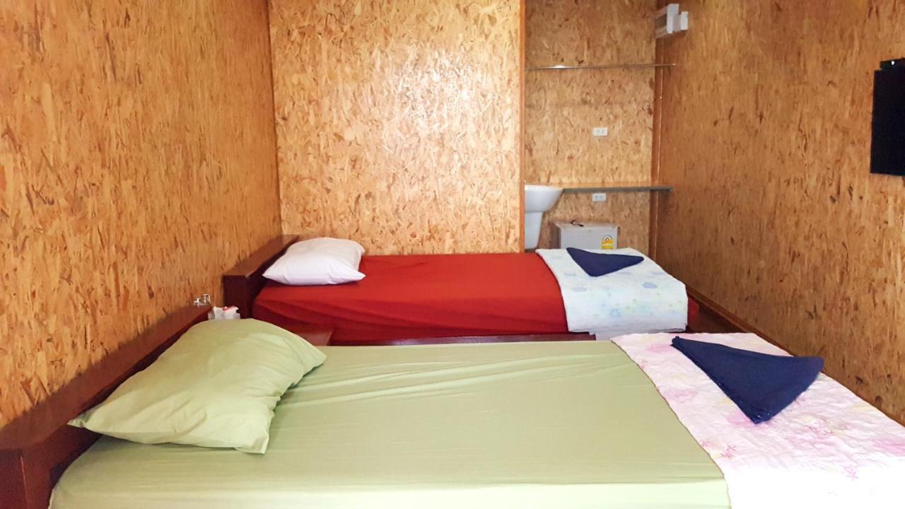 Tamarind Guesthouse Kanchanaburi City Exterior photo
