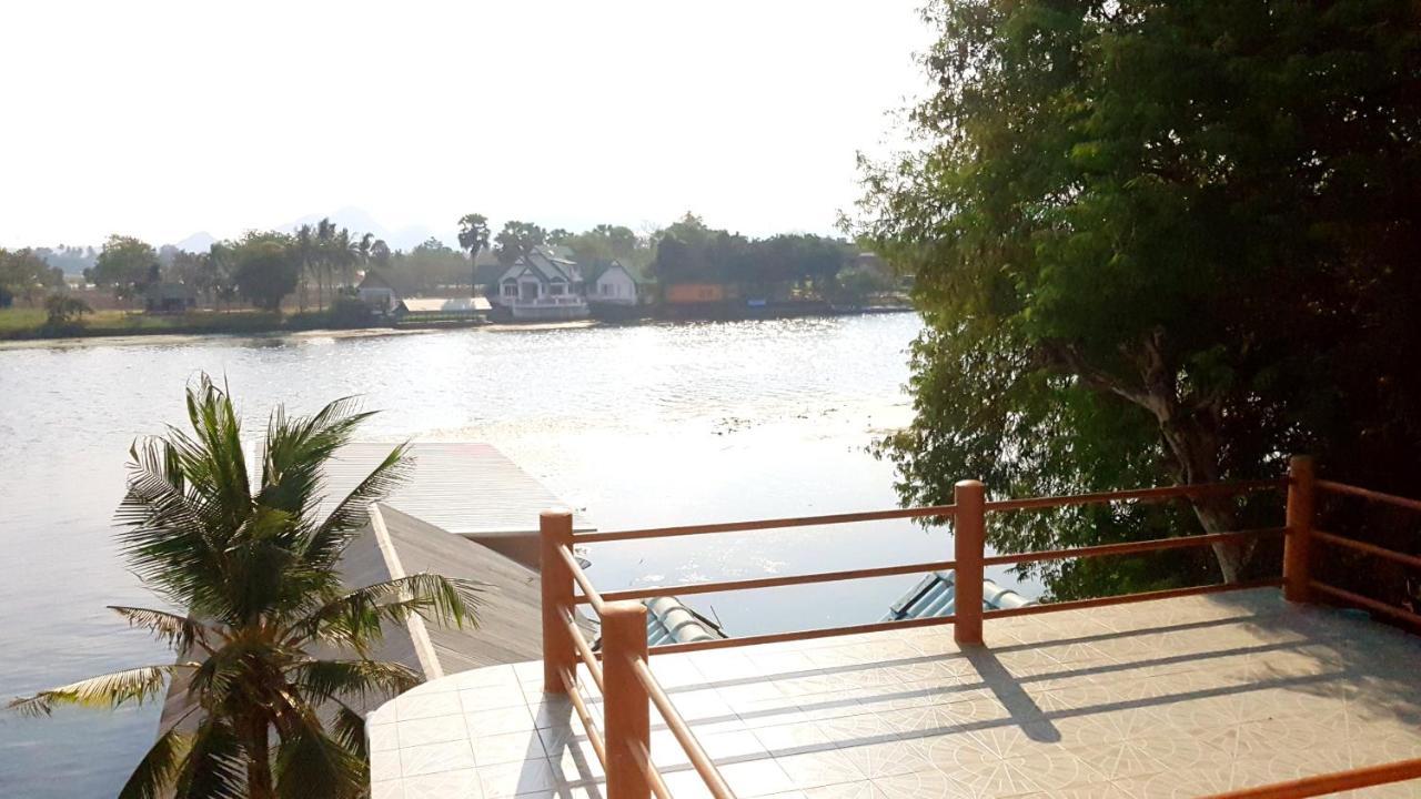 Tamarind Guesthouse Kanchanaburi City Exterior photo