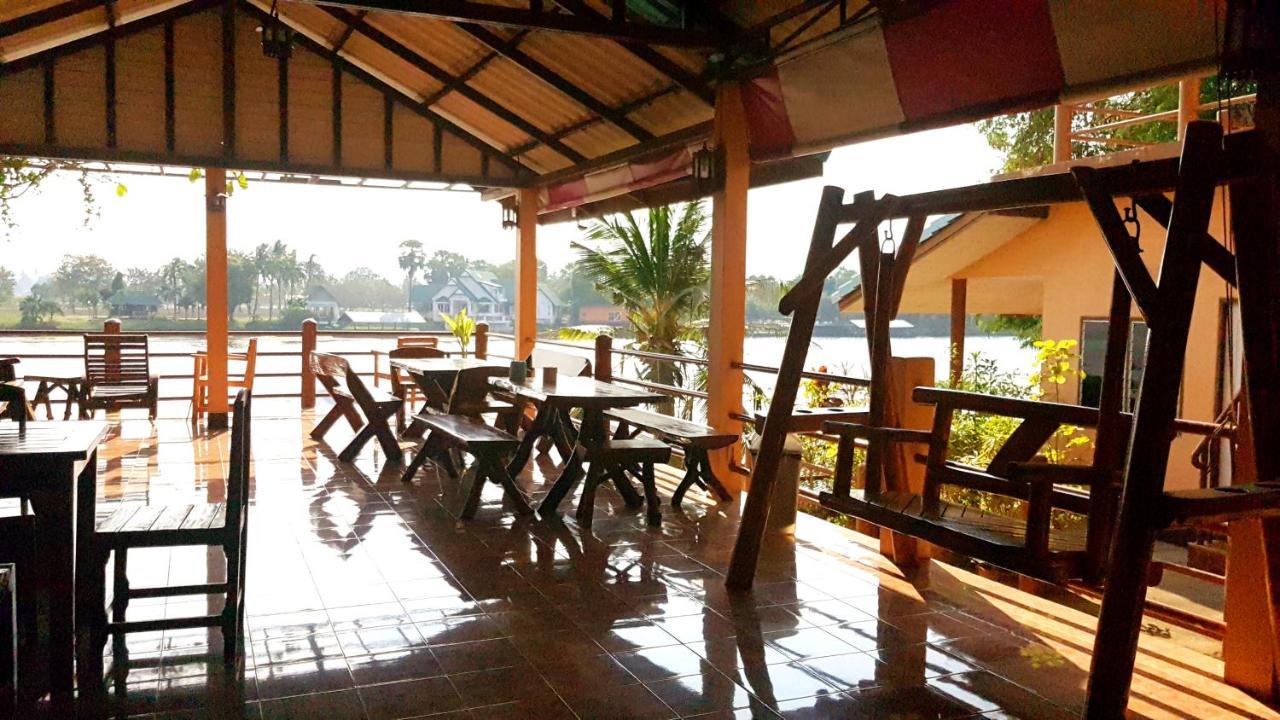 Tamarind Guesthouse Kanchanaburi City Exterior photo