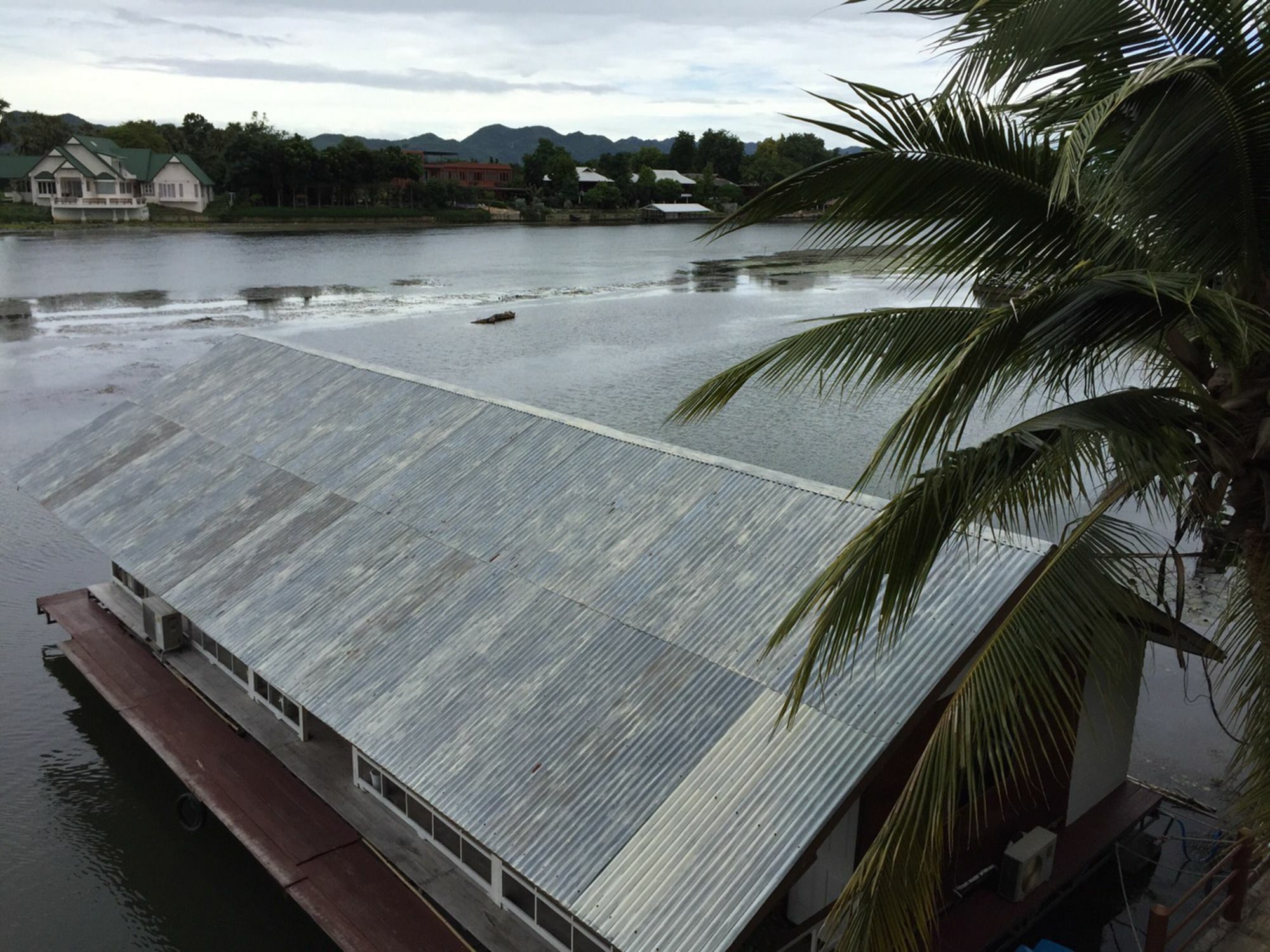 Tamarind Guesthouse Kanchanaburi City Exterior photo